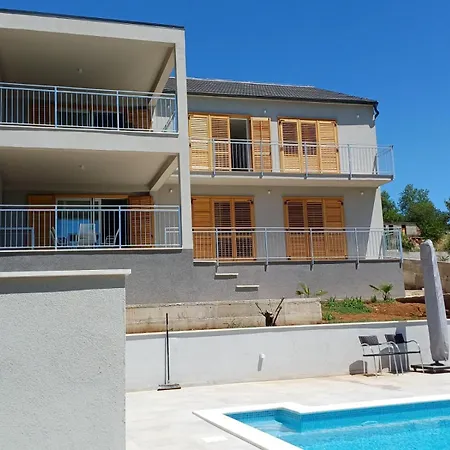 Pool Costela בית אירוח *