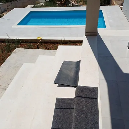 Pool Costela בית אירוח ביליצה