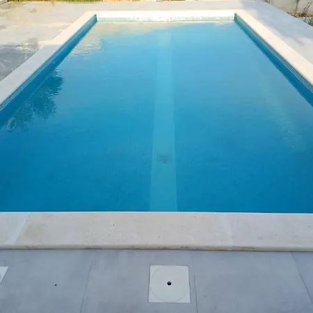 בית אירוח Pool Costela *